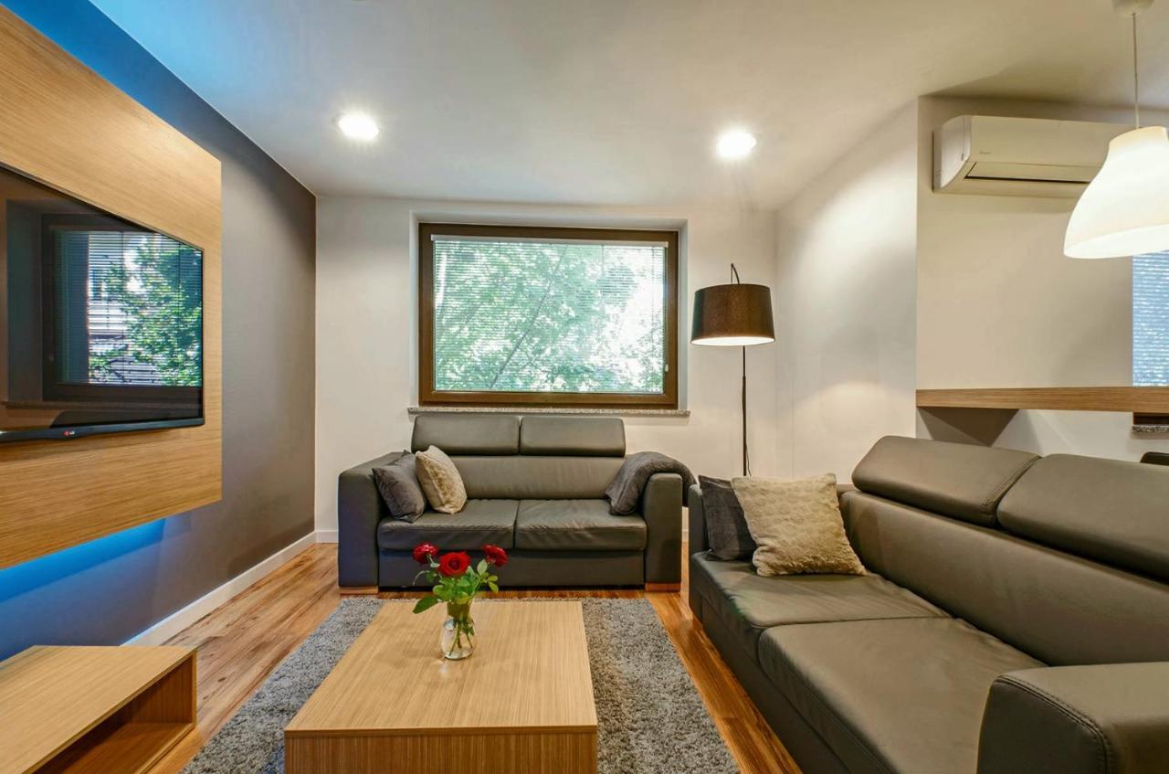 Lupoapartments Kosynierow Klimatyzacja Dostep Na Kod Łódź Buitenkant foto
